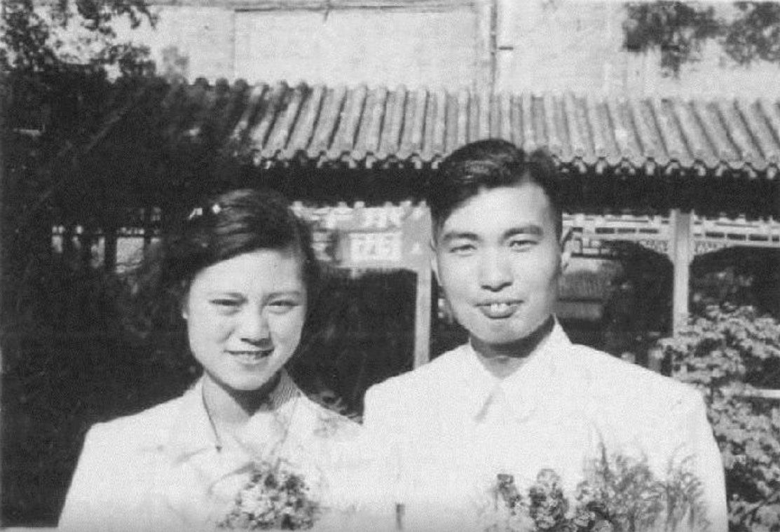 1951年王文采院士与夫人程嘉珍合影