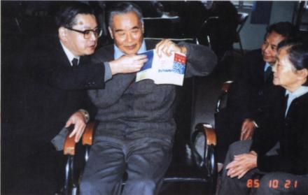 1985年，高尚荫接访昆虫病理学家S.Kawase教授